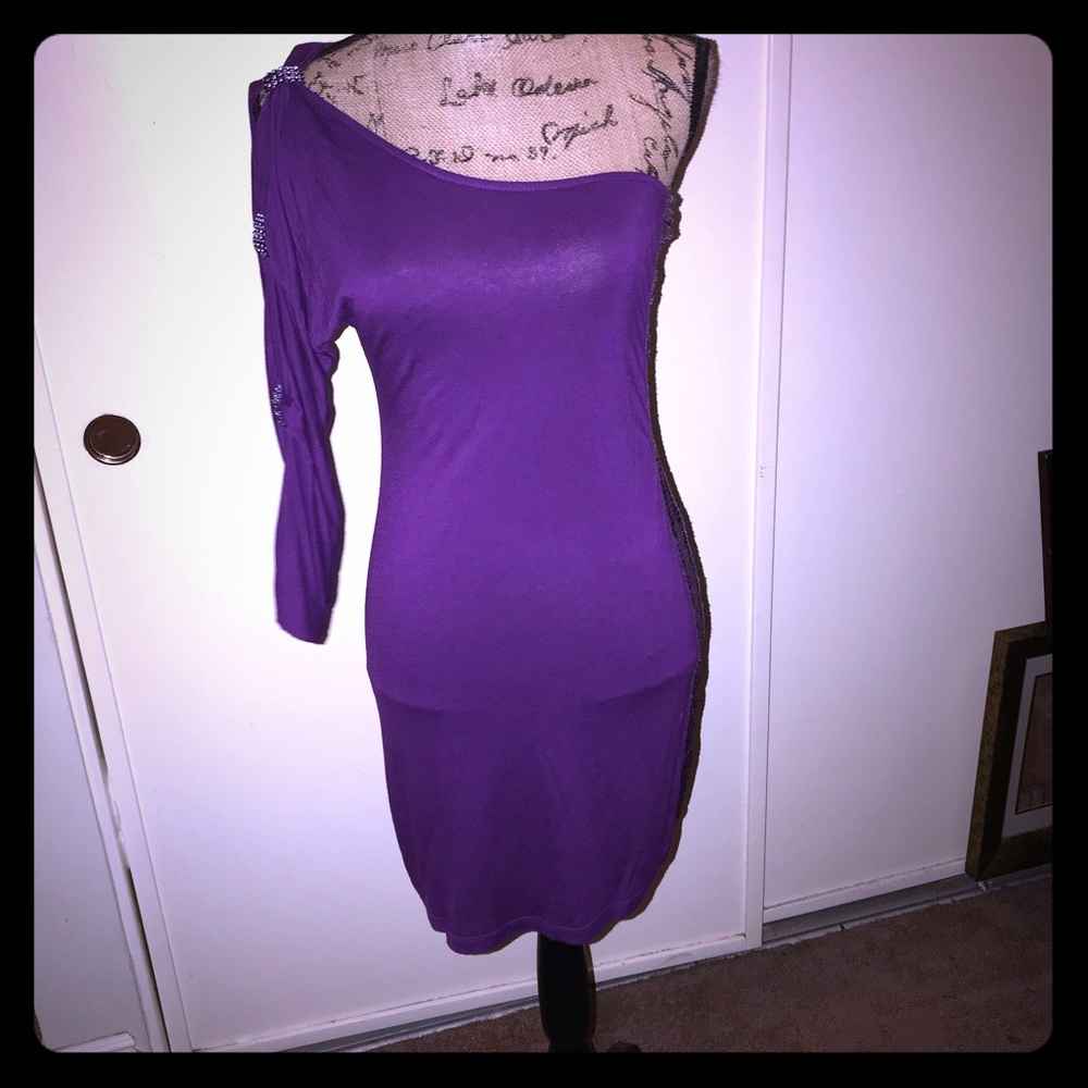 One Sleeve tight purple dress
